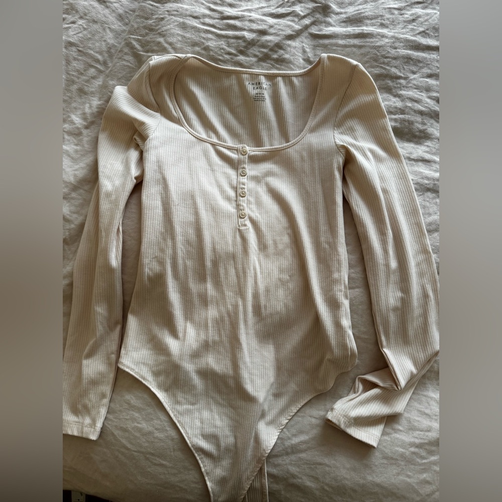 American Eagle Outfitters Cream Ribbed Scoop-Neck Henley Bodysuit
